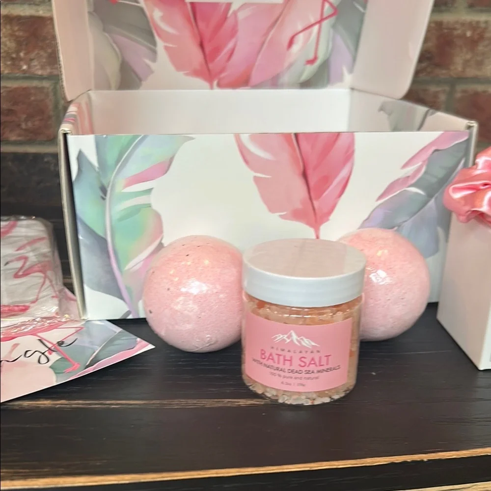 Flamingo Tumbler and Relaxation Set, spa day.